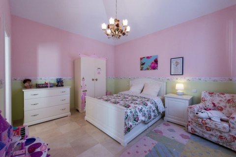 House for sale Benahavis, Malaga, Spain 4 bedrooms, 270 sq.m. No. 22408 - photo 6