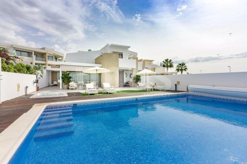 Villa à vendre Adeje, Tenerife, Espagne, 3 chambres, 250 m2 No. 109824 - photo 4