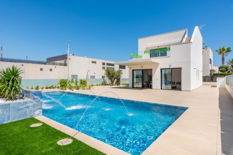 Villa en venta Orihuela, Alicante, España 3 dormitorios, 153 m2 No. 112114 - foto 1