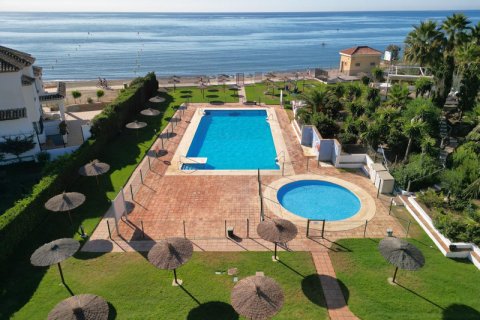 Huoneisto myytävänä Estepona, Malaga, Espanja, 2 makuuhuonetta, 92 m2 No. 109560 - kuva 6