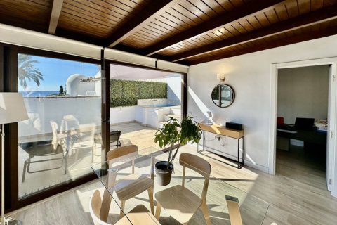 Huoneisto myytävänä Estepona, Malaga, Espanja, 2 makuuhuonetta, 92 m2 No. 109560 - kuva 1