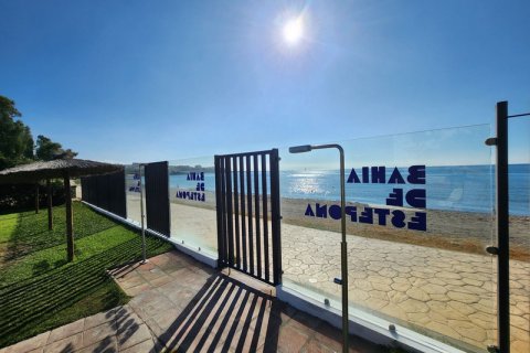 Huoneisto myytävänä Estepona, Malaga, Espanja, 2 makuuhuonetta, 92 m2 No. 109560 - kuva 4