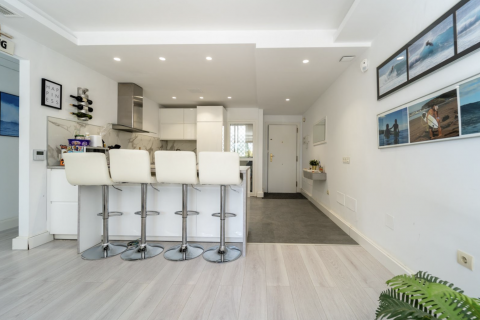 Apartment for sale Fuengirola, Malaga, Spain 2 bedrooms, 70 sq.m. No. 109554 - photo 5