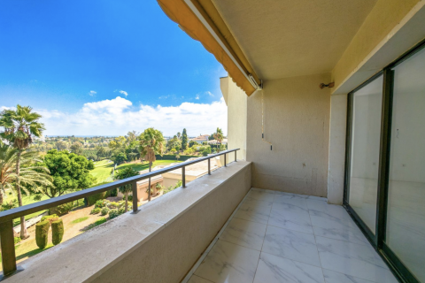 Apartment for sale Benahavis, Malaga, Spain 2 bedrooms, 100 sq.m. No. 109567 - photo 9