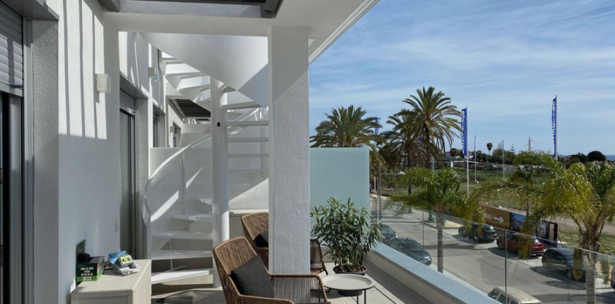 Apartment Estepona, Malaga, Espagne 2 chambres, 75 m2 No. 109563