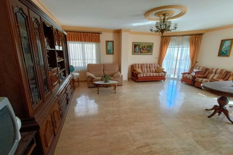 Townhouse for sale Alguena, Alicante, Spain 5 bedrooms, 275 sq.m. No. 116367 - photo 7