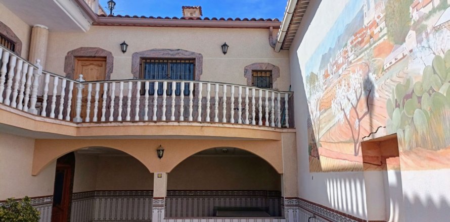 Townhouse Alguena, Alicante, Spain 5 bedrooms, 275 sq.m. No. 116367