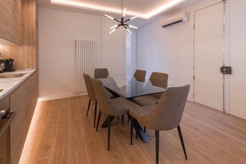 Dzīvoklis pārdošanā Madrid, Spānijā 3 istabas, 99 m2 Nr. 87139 - attēls 8