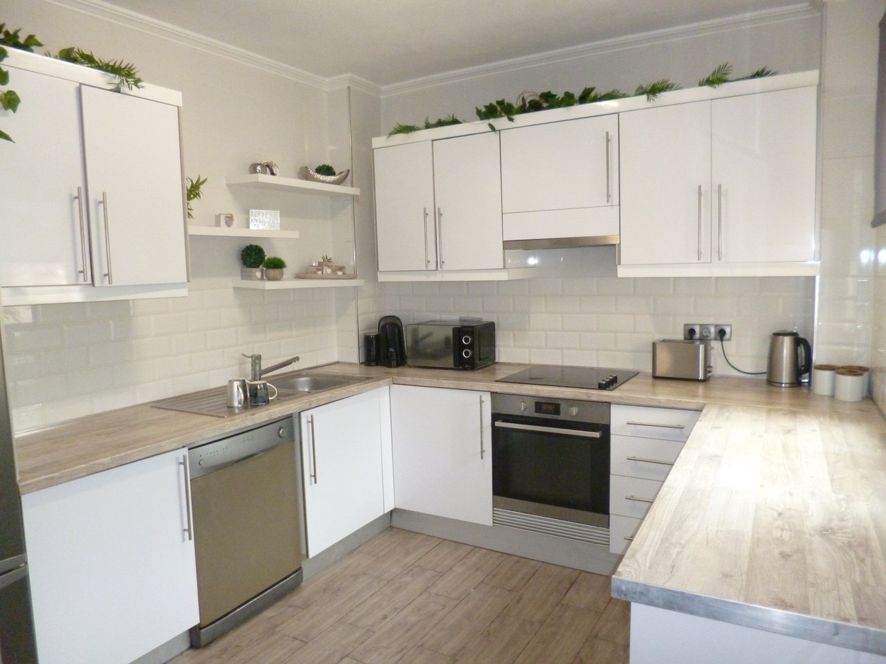 Villa in Playa Flamenca II, Alicante, Spain 4 bedrooms,  No. 91989