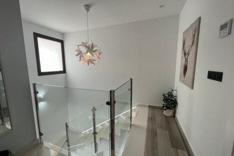 Villa for sale Torrevieja, Alicante, Spain 3 bedrooms, 196 sq.m. No. 117798 - photo 11