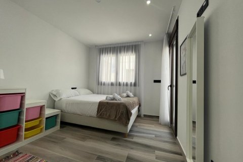 Villa for sale Torrevieja, Alicante, Spain 3 bedrooms, 196 sq.m. No. 117798 - photo 12