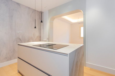 Dzīvoklis pārdošanā Madrid, Spānijā 3 istabas, 146 m2 Nr. 106866 - attēls 14
