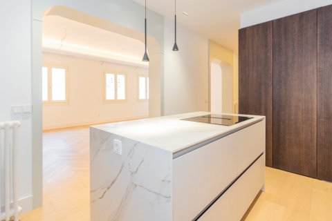 Dzīvoklis pārdošanā Madrid, Spānijā 3 istabas, 146 m2 Nr. 106866 - attēls 15