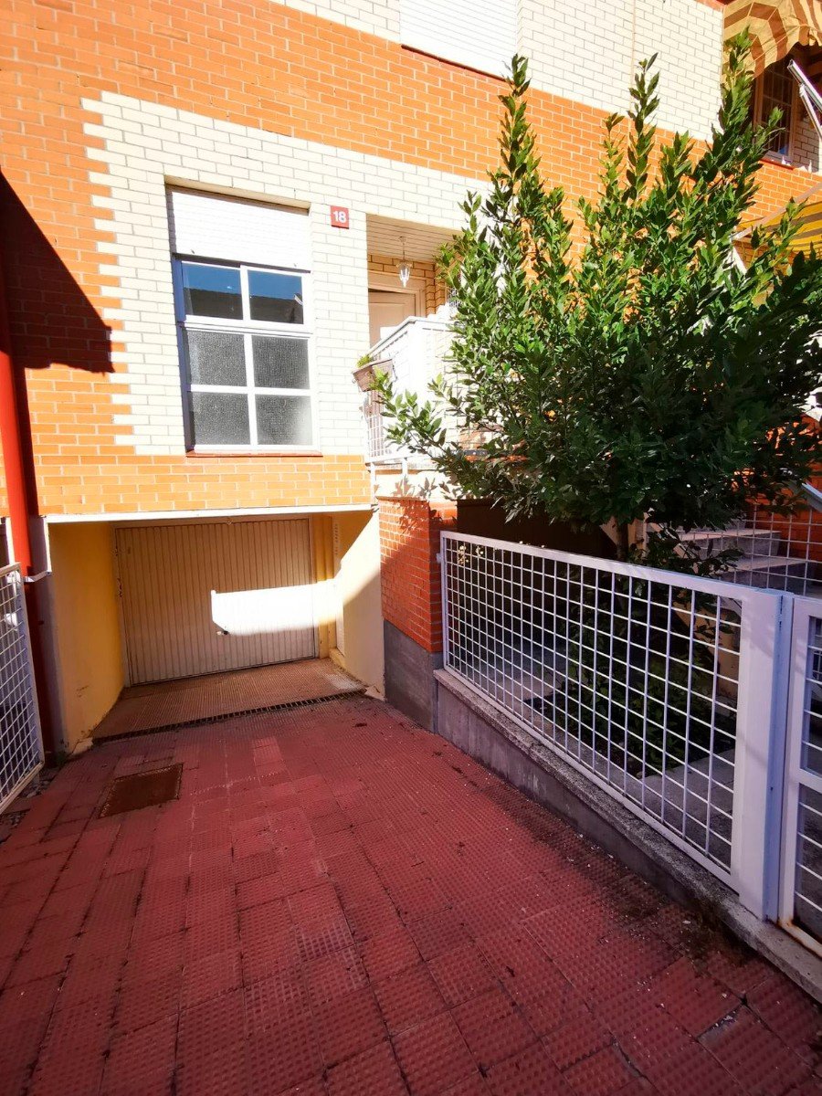 Duplex in Madrid, Spain 4 bedrooms, 216 sq.m. No. 59147