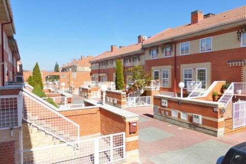 Dúplex en venta Madrid, España 4 dormitorios, 216 m2 No. 59147 - foto 1