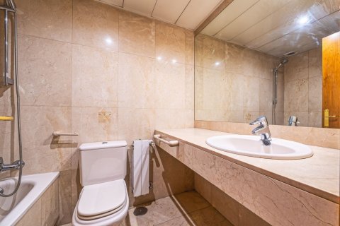 Wohnung zum Verkauf Madrid, Spanien 2 Schlafzimmer, 120 m2 Nr. 59285 - Foto 9