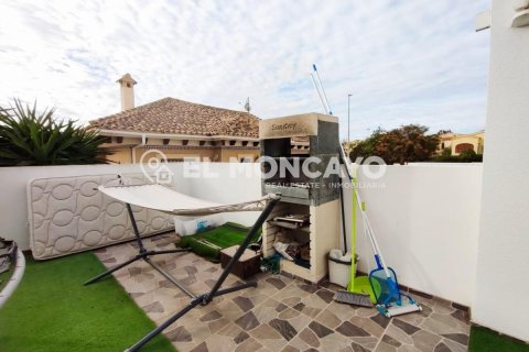 Villa en venta en San Fulgencio, Alicante, España 9 dormitorios, 354 m2 No. 112848 - foto 7
