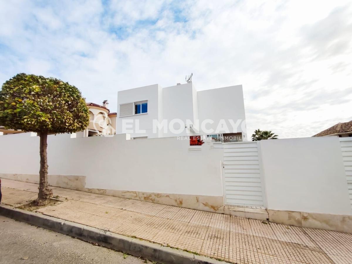 Villa i San Fulgencio, Alicante, Spanien 9 sovrum, 354 kvm. Nr. 112848