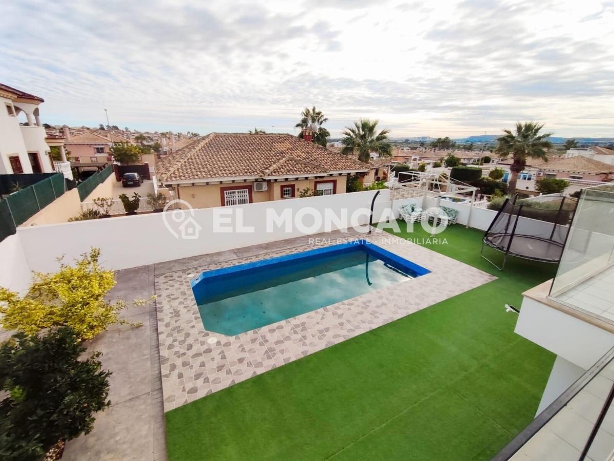 Villa i San Fulgencio, Alicante, Spanien 9 sovrum, 354 kvm. Nr. 112848