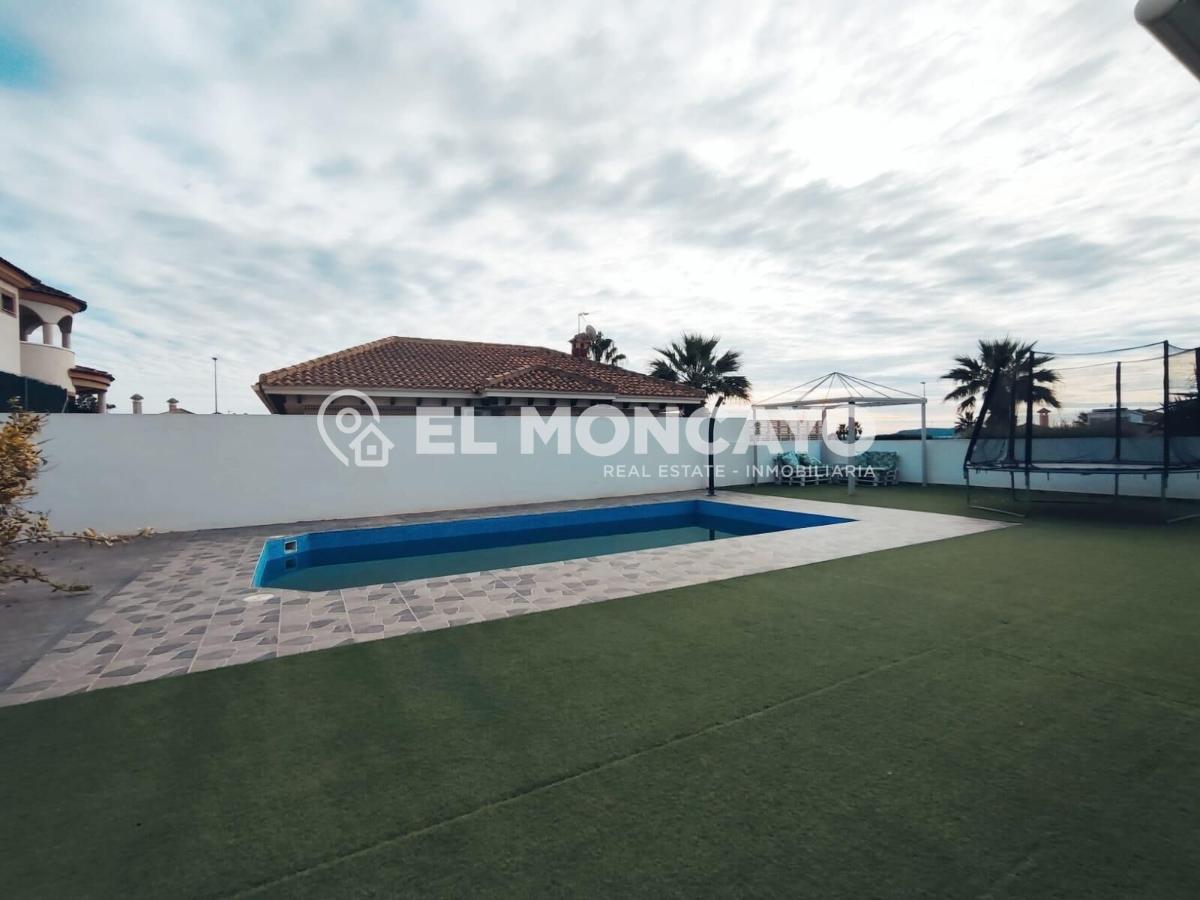 Villa i San Fulgencio, Alicante, Spanien 9 sovrum, 354 kvm. Nr. 112848