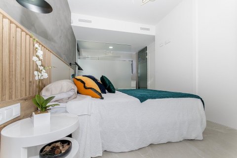 Bungalowi myytävänä Vistabella, Alicante, Espanja, 2 makuuhuonetta, 92 m2 No. 112839 - kuva 13