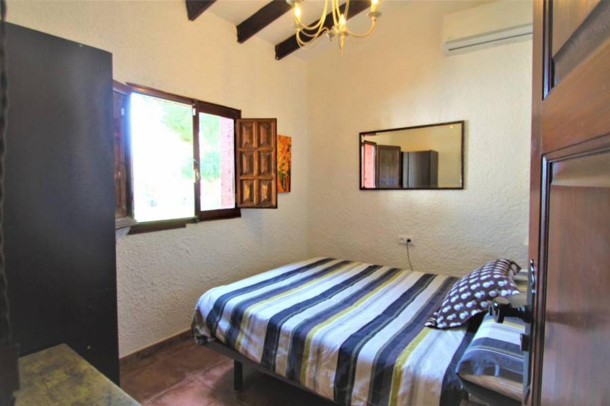 Villa i Alicante, Spanien 9 sovrum, 221 kvm. Nr. 98498