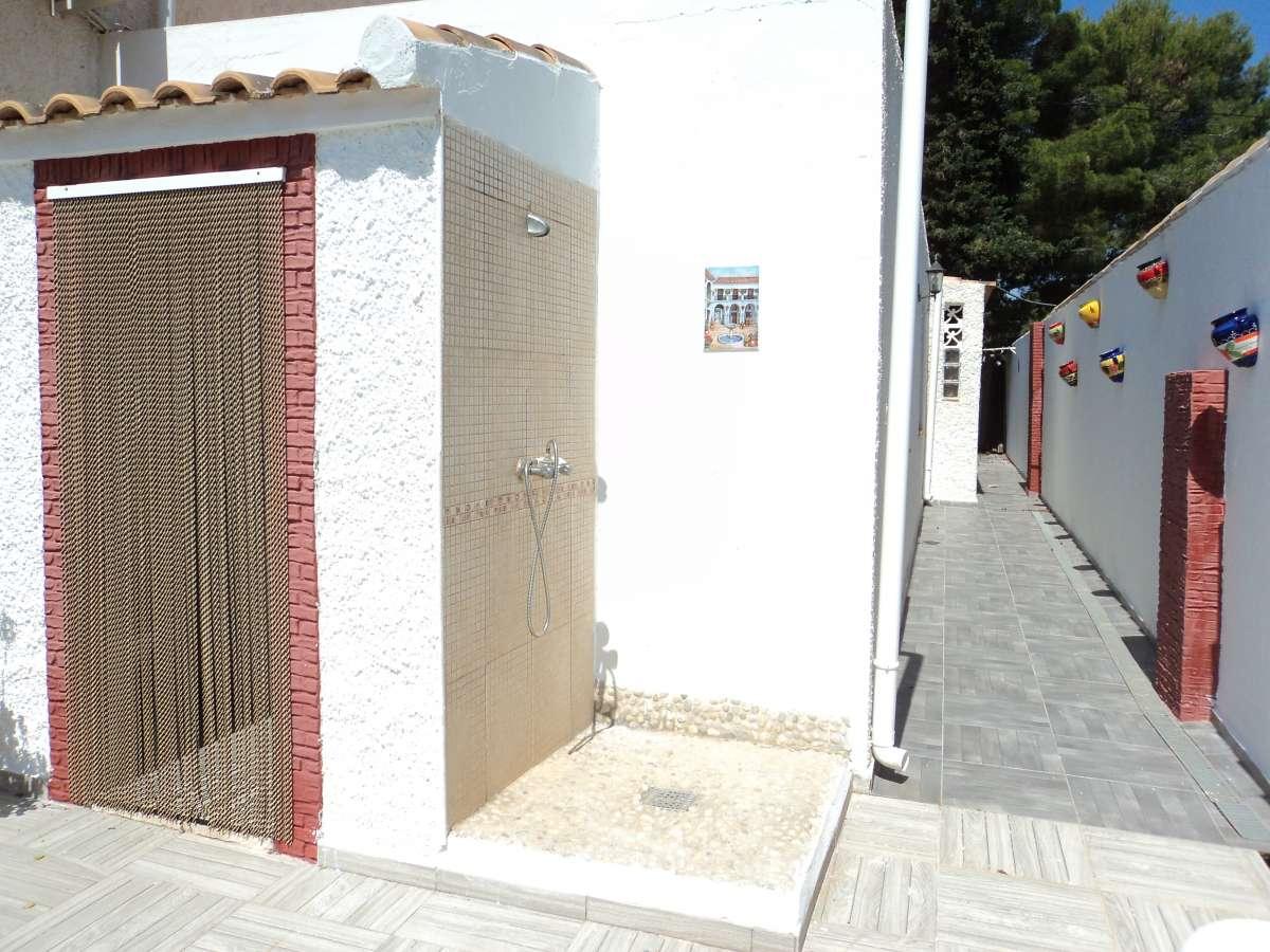 Villa i Alicante, Spanien 9 sovrum, 221 kvm. Nr. 98498