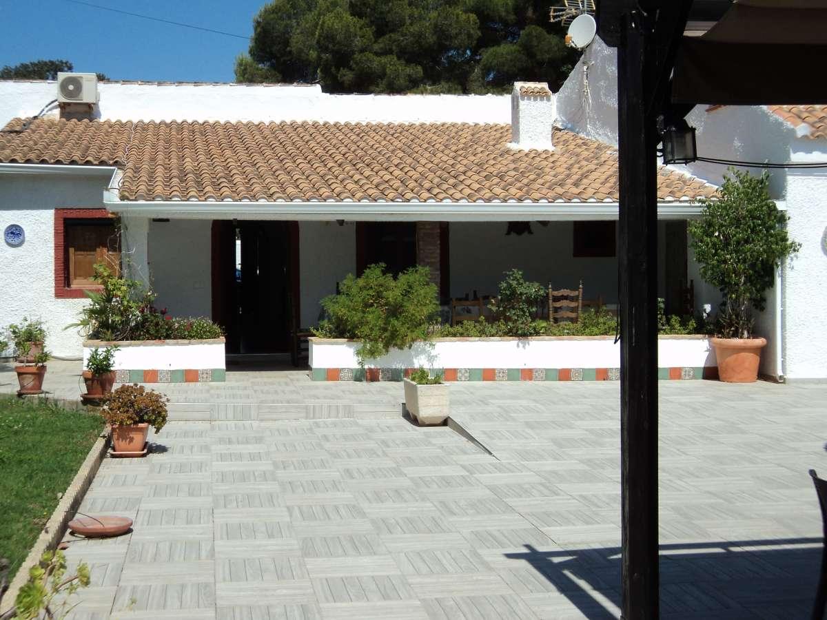 Villa i Alicante, Spanien 9 sovrum, 221 kvm. Nr. 98498