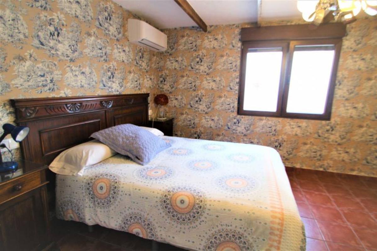 Villa i Alicante, Spanien 9 sovrum, 221 kvm. Nr. 98498
