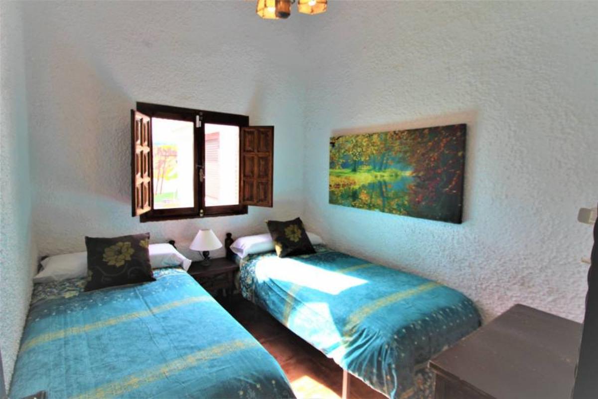 Villa i Alicante, Spanien 9 sovrum, 221 kvm. Nr. 98498