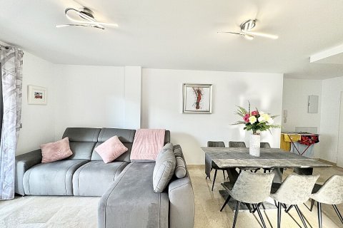 Продажа квартиры Вилламартин, Аликанте, Испания 2 спальни, 70м2 №111337 - фото 12