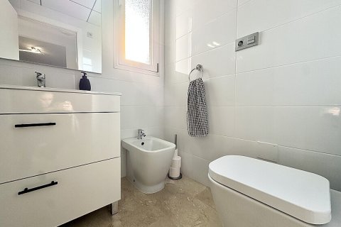Продажа квартиры Вилламартин, Аликанте, Испания 2 спальни, 70м2 №111337 - фото 20