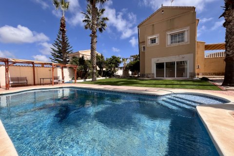 Villa zum Verkauf Alicante, Spanien 5 Schlafzimmer, 250 m2 Nr. 117789 - Foto 1