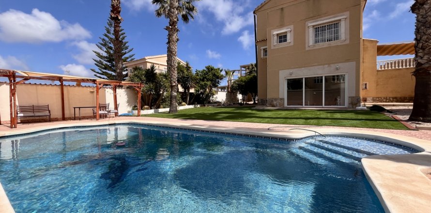 Villa Alicante, Spanien 5 Schlafzimmer, 250 m2 Nr. 117789