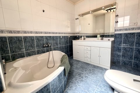 Villa zum Verkauf Alicante, Spanien 5 Schlafzimmer, 250 m2 Nr. 117789 - Foto 15