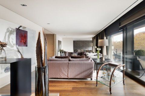 Apartamento en venta en Barcelona, España 6 dormitorios, 492 m2 No. 141019 - foto 7