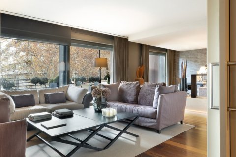 Apartamento en venta en Barcelona, España 6 dormitorios, 492 m2 No. 141019 - foto 2