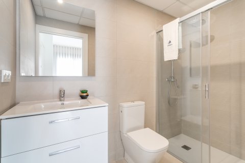 Bungalow till salu Torrevieja, Alicante, Spanien 2 sovrum, 60 kvm. Nr. 137084 - foto 10