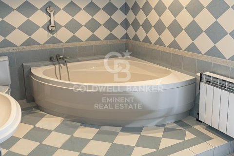 Penthouse for sale in Barcelona, Spain 1 bedroom, 120 sq.m. No. 159527 - photo 9