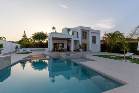 Huvila myytävänä Alicante, Espanja, 4 makuuhuonetta, 227 m2 No. 136800 - kuva 2
