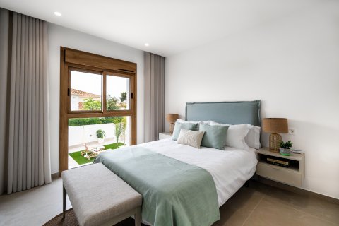 Huvila myytävänä Alicante, Espanja, 4 makuuhuonetta, 227 m2 No. 136800 - kuva 18