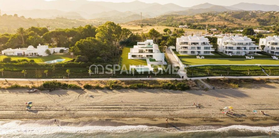 Huvila Estepona, Malaga, Espanja 4 makuuhuonetta, 869 m2 No. 83696