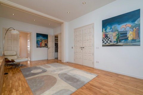 Apartamento en venta Barcelona, España 7 dormitorios, 355 m2 No. 21960 - foto 8