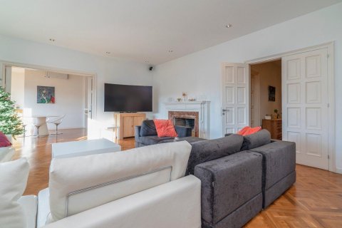 Apartamento en venta Barcelona, España 7 dormitorios, 355 m2 No. 21960 - foto 15