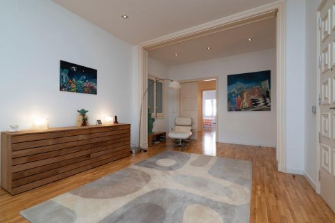 Apartamento en venta Barcelona, España 7 dormitorios, 355 m2 No. 21960 - foto 10