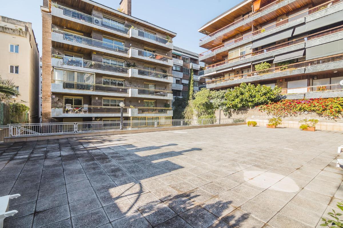 Appartamento a Barcelona, Spagna 5 camere da letto, 273 mq. N° 21902