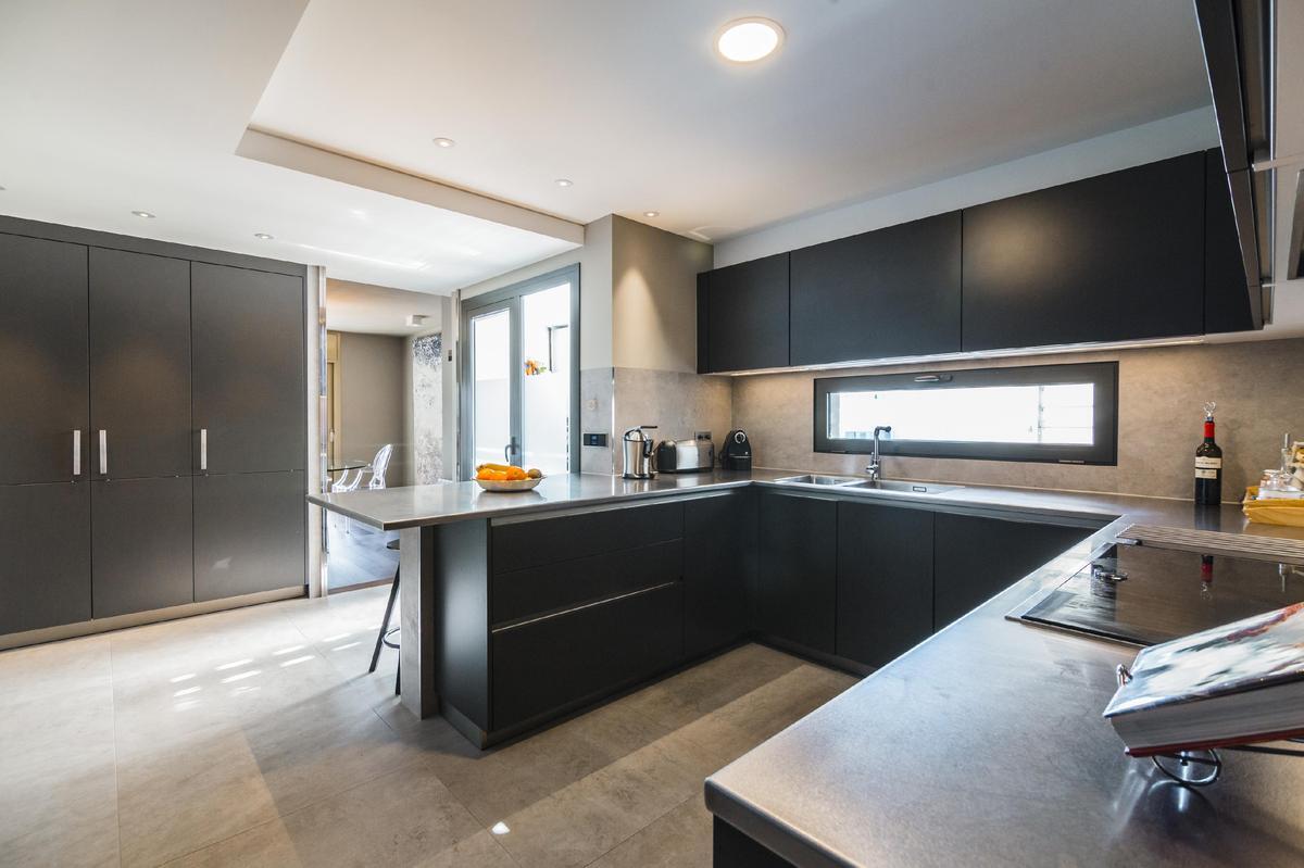 Appartamento a Barcelona, Spagna 5 camere da letto, 273 mq. N° 21902