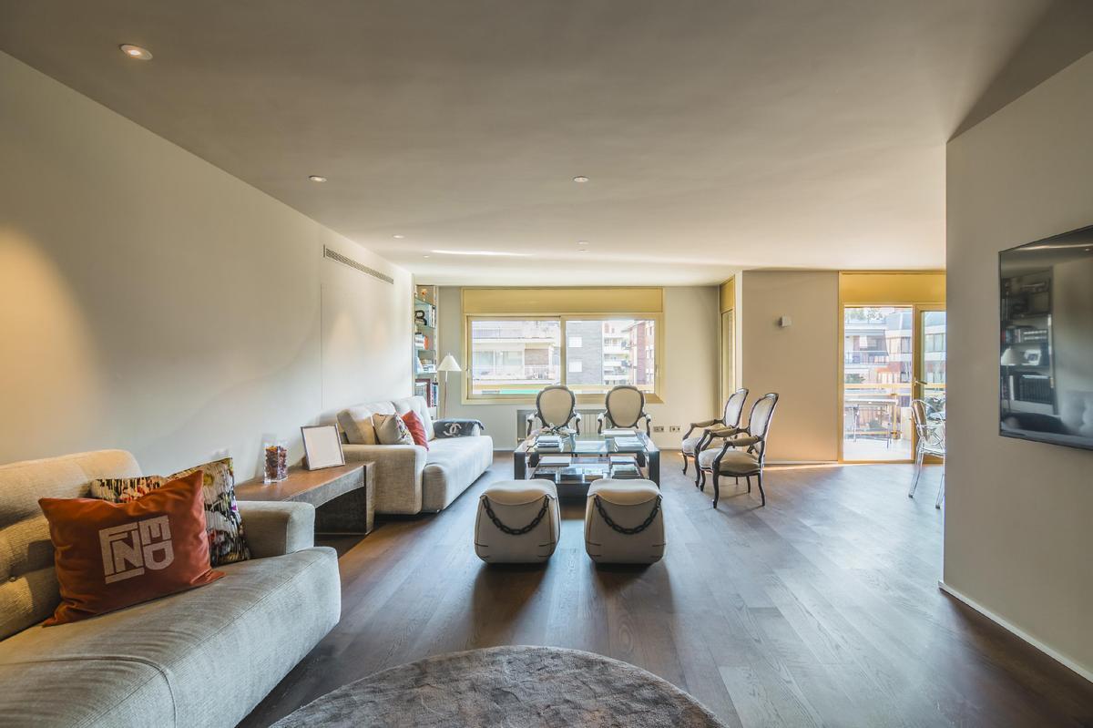 Appartamento a Barcelona, Spagna 5 camere da letto, 273 mq. N° 21902