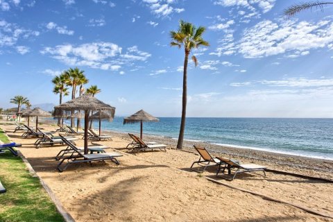 Huoneisto myytävänä Estepona, Malaga, Espanja, 2 makuuhuonetta, 155 m2 No. 21557 - kuva 6