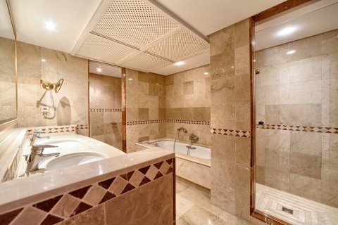 Huoneisto myytävänä Estepona, Malaga, Espanja, 2 makuuhuonetta, 155 m2 No. 21557 - kuva 13